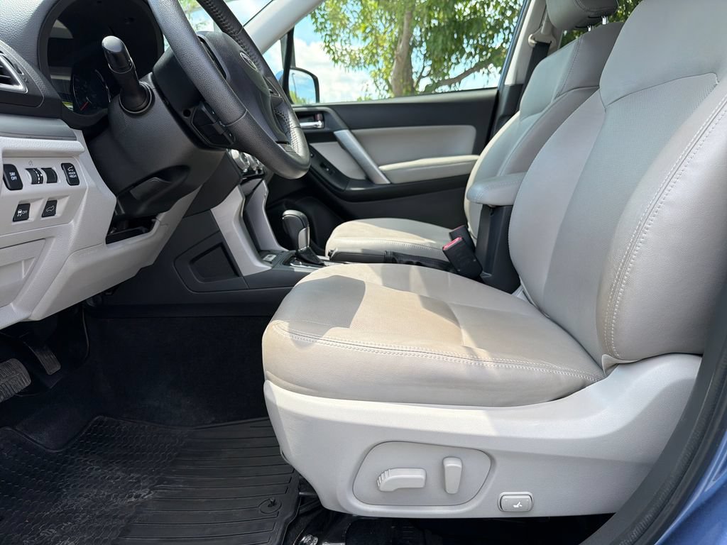 Used 2016 Subaru Forester 2.5i Touring w/ Eyesight & Navigation System AWD/4WD image 18