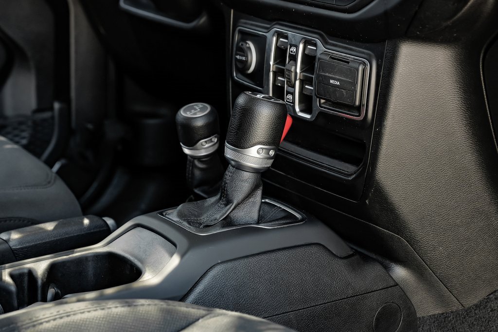 Used 2021 Jeep Wrangler Unlimited Sport image 33