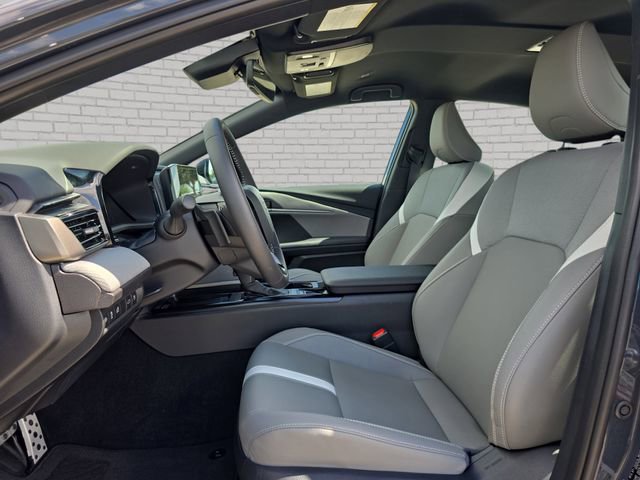 Used 2026 Toyota Camry SE w/ Convenience Package FWD image 15