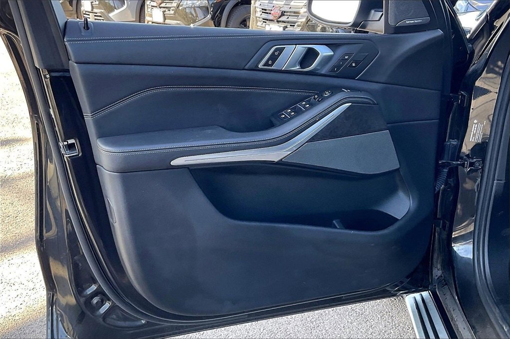 Used 2025 BMW X5 sDrive40i image 23