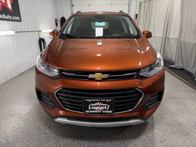 Used 2019 Chevrolet Trax LT w/ LT Convenience Package AWD/4WD image 2