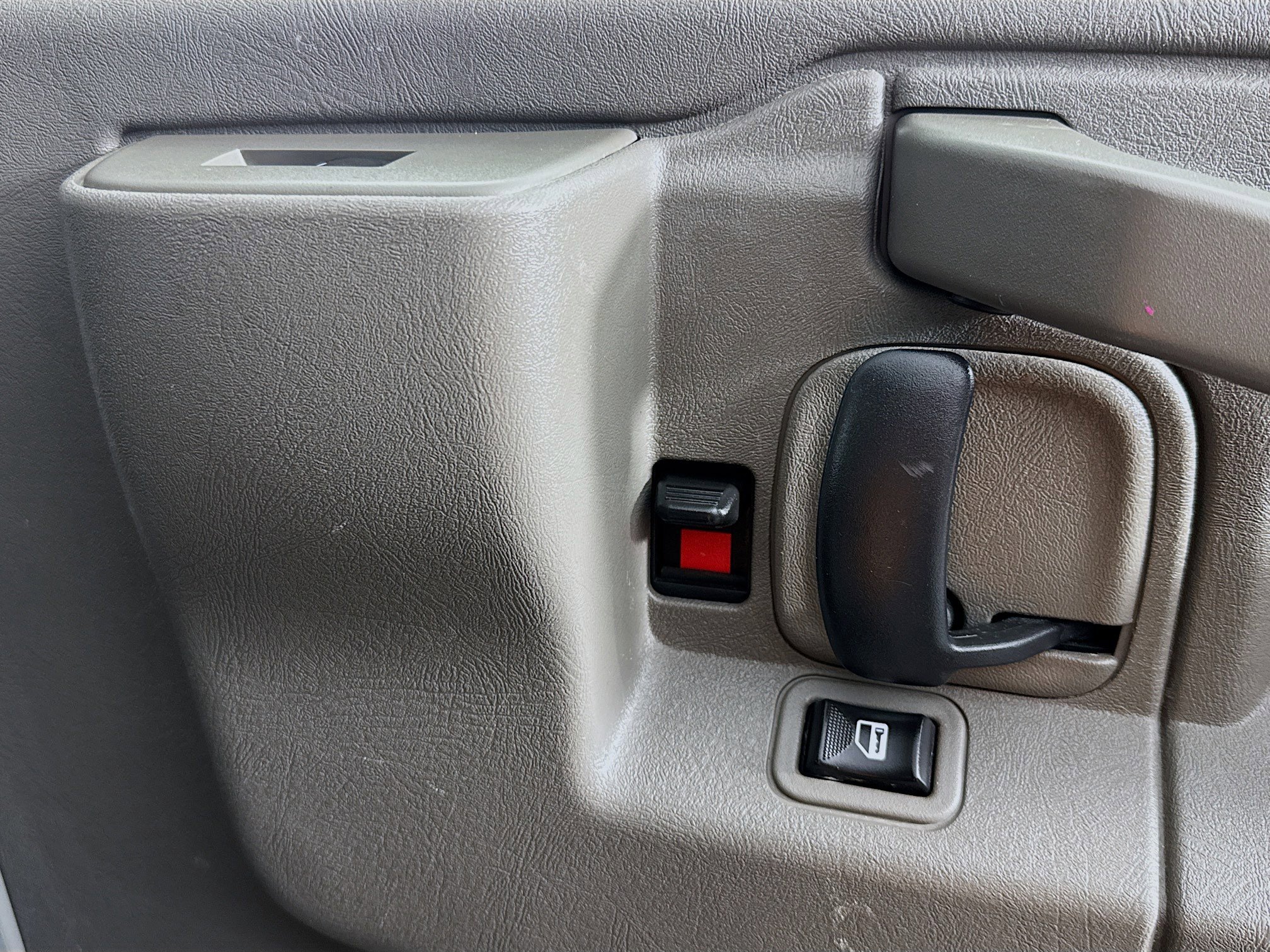 Used 2020 GMC Savana 2500 w/ Driver Convenience Package image 23