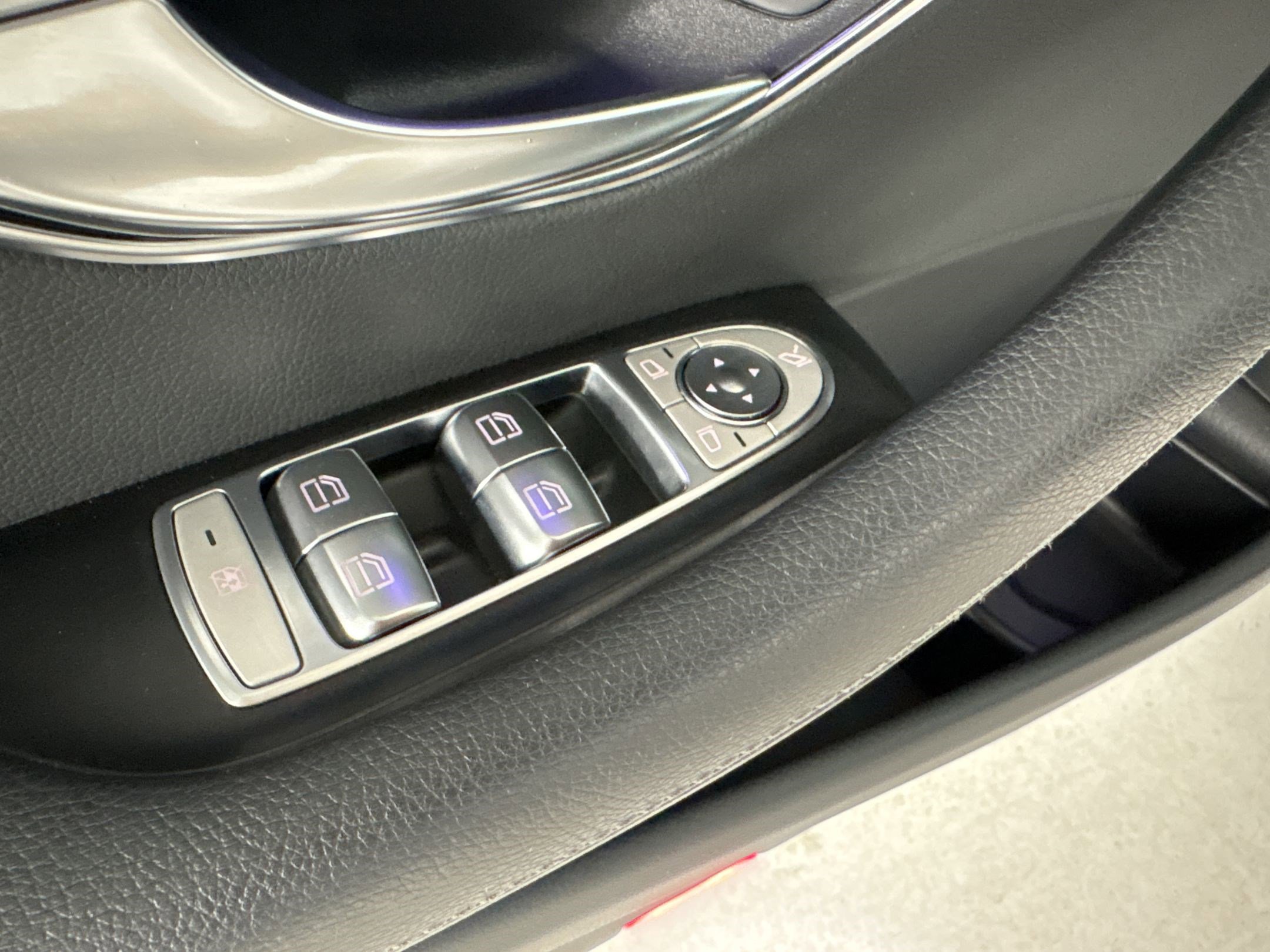 Certified 2020 Mercedes-Benz E 350 Sedan image 12