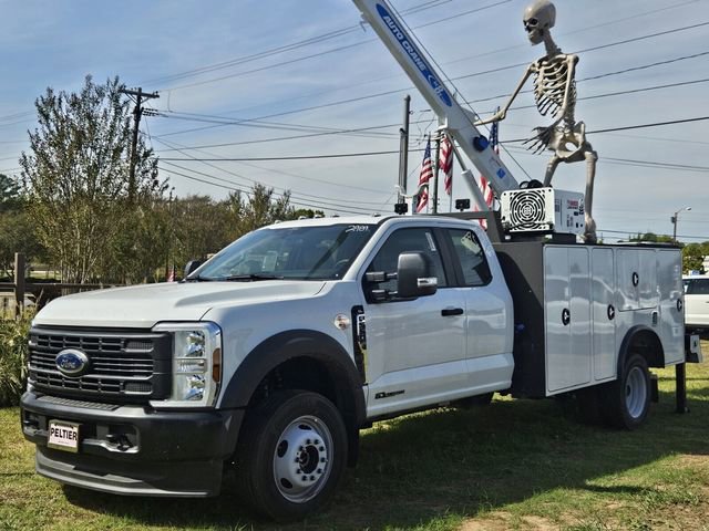 New 2025 Ford F550 4x4 SuperCab Super Duty