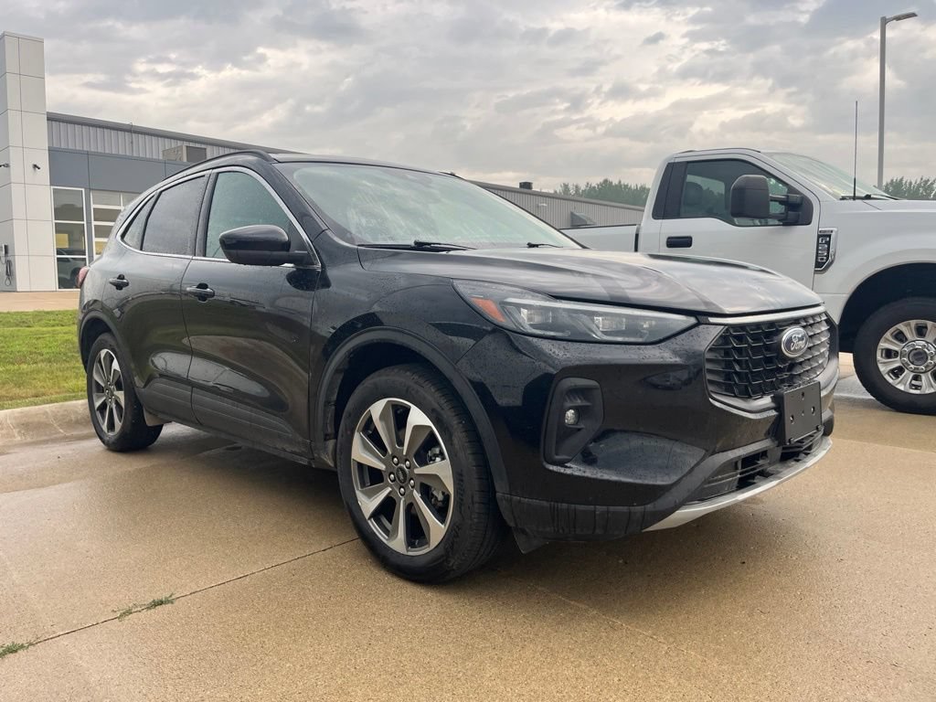 Used 2025 Ford Escape Platinum