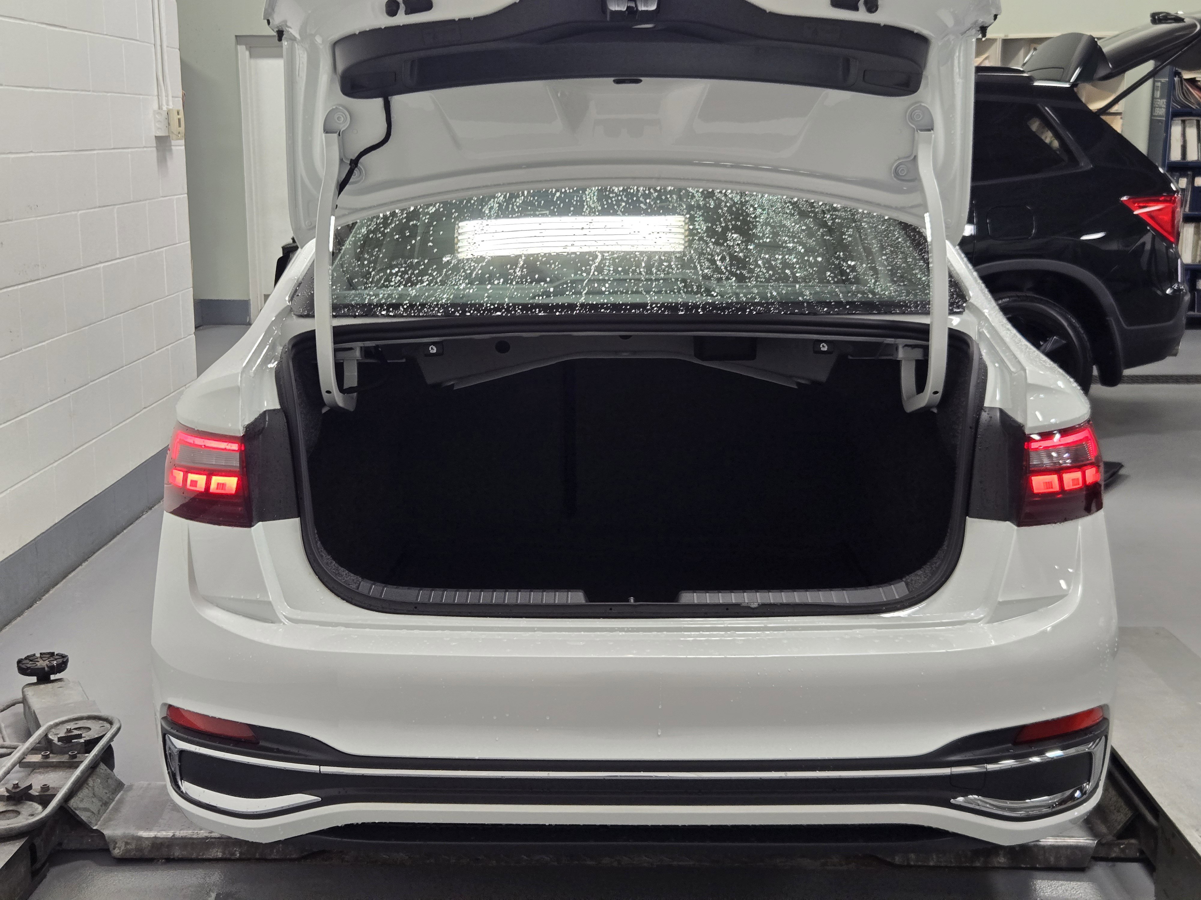 New 2025 Volkswagen Jetta SEL image 27