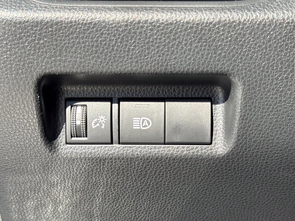 Certified 2025 Toyota RAV4 LE FWD image 29