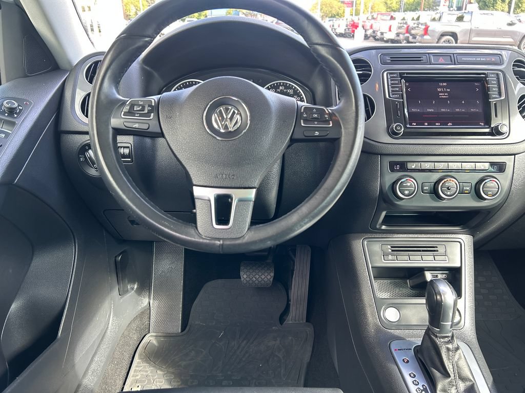 Used 2017 Volkswagen Tiguan Sport AWD/4WD image 18