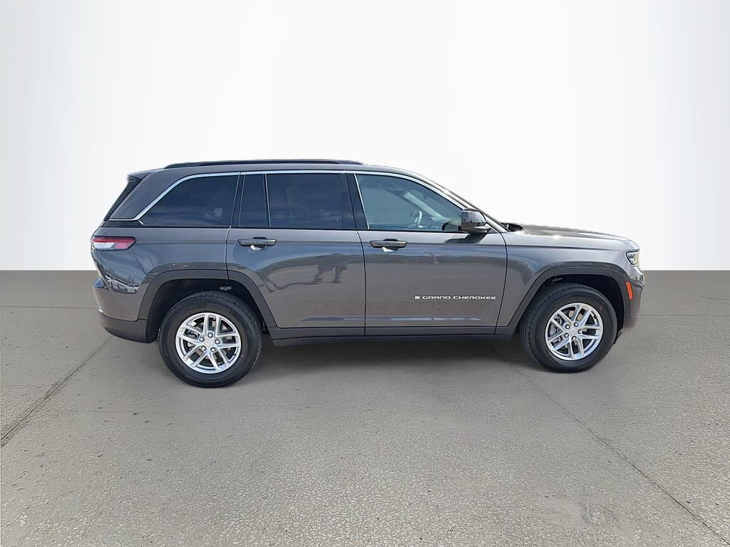 New 2026 Jeep Grand Cherokee Laredo X AWD/4WD image 3