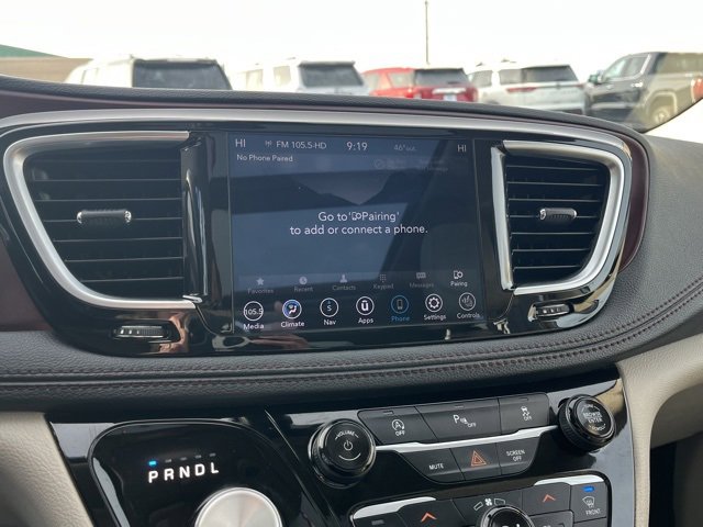 Used 2020 Chrysler Pacifica Limited image 47