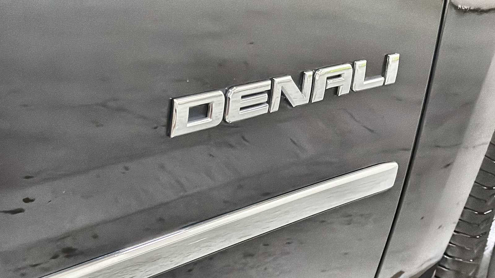 Used 2017 GMC Yukon Denali AWD/4WD image 29