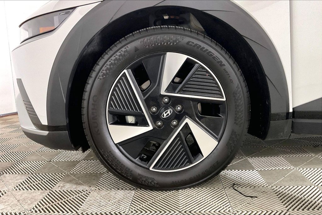 Used 2025 Hyundai Ioniq 5 SEL RWD image 8