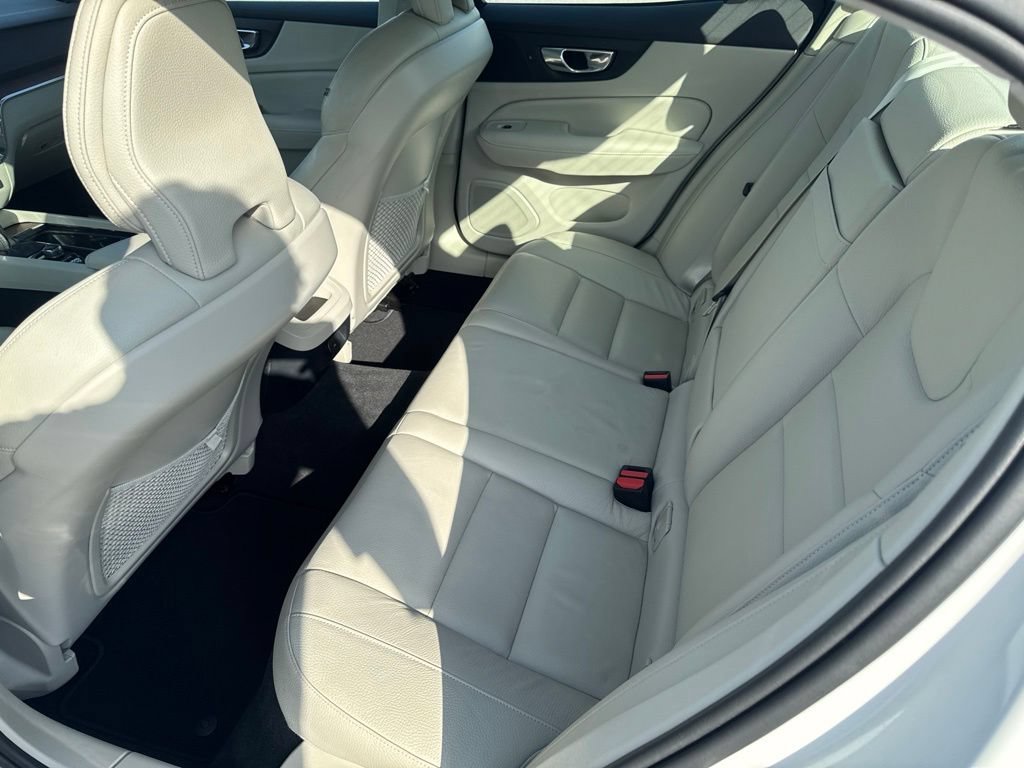 Used 2021 Volvo S60 T5 Momentum w/ Premium Package FWD image 23