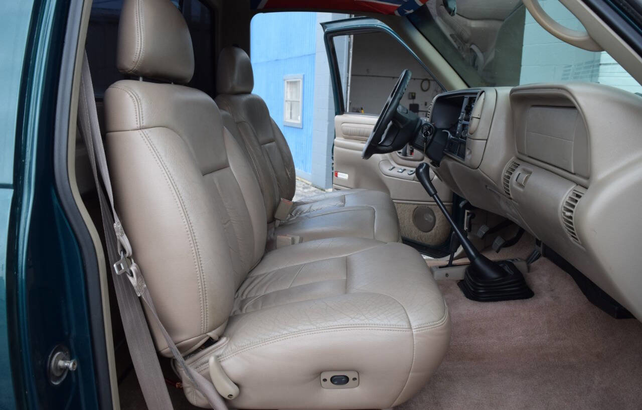 Used 1997 Chevrolet Silverado 1500 4x4 Regular Cab w/ Preferred Equipment Group 2 image 46