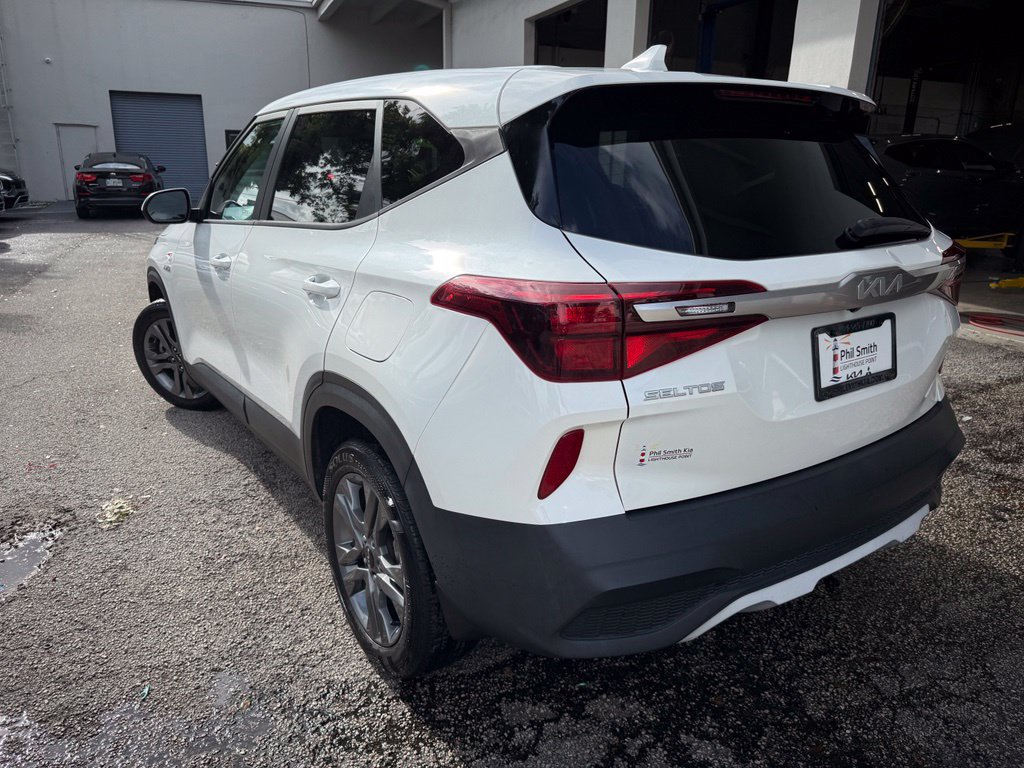 Certified 2023 Kia Seltos LX AWD/4WD image 7