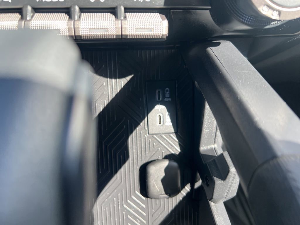 Used 2025 Toyota Tacoma SR5 AWD/4WD image 53