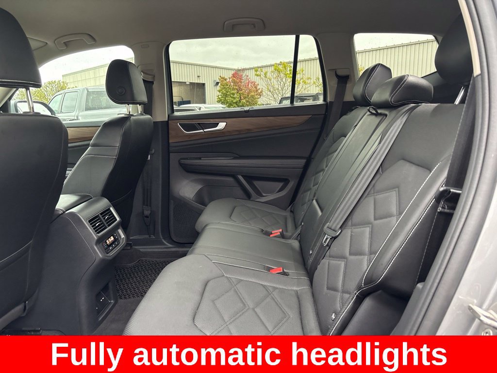 Used 2024 Volkswagen Atlas SE AWD/4WD image 13
