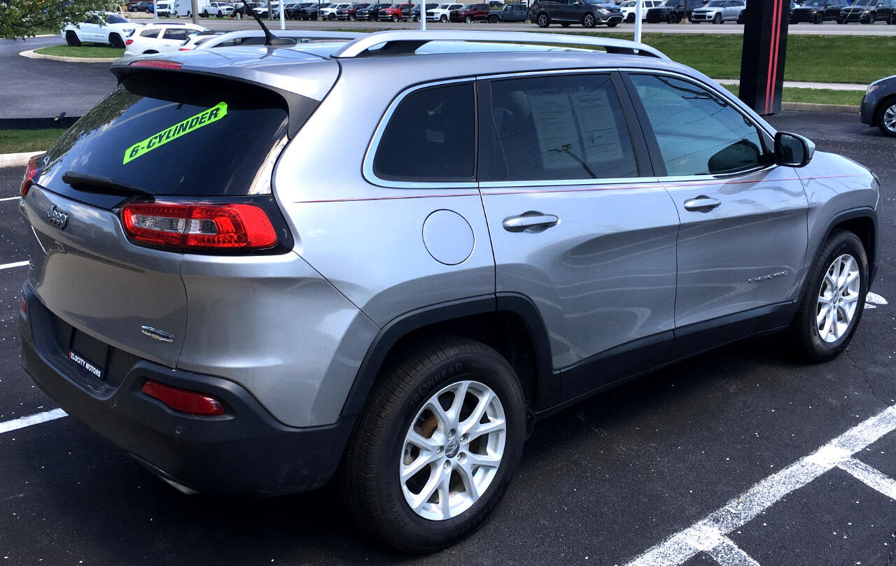 Used 2017 Jeep Cherokee Latitude w/ Safety/Convenience Group image 8