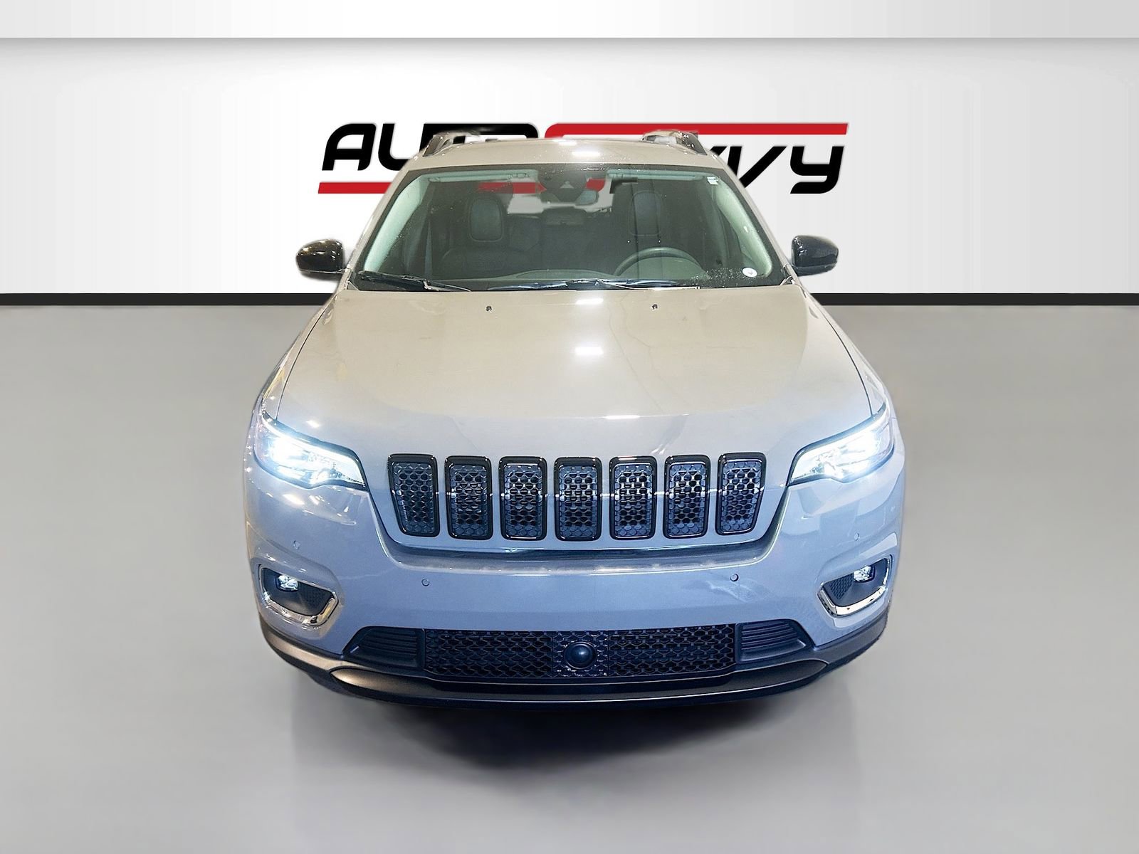 Used 2023 Jeep Cherokee Altitude Lux AWD/4WD image 2