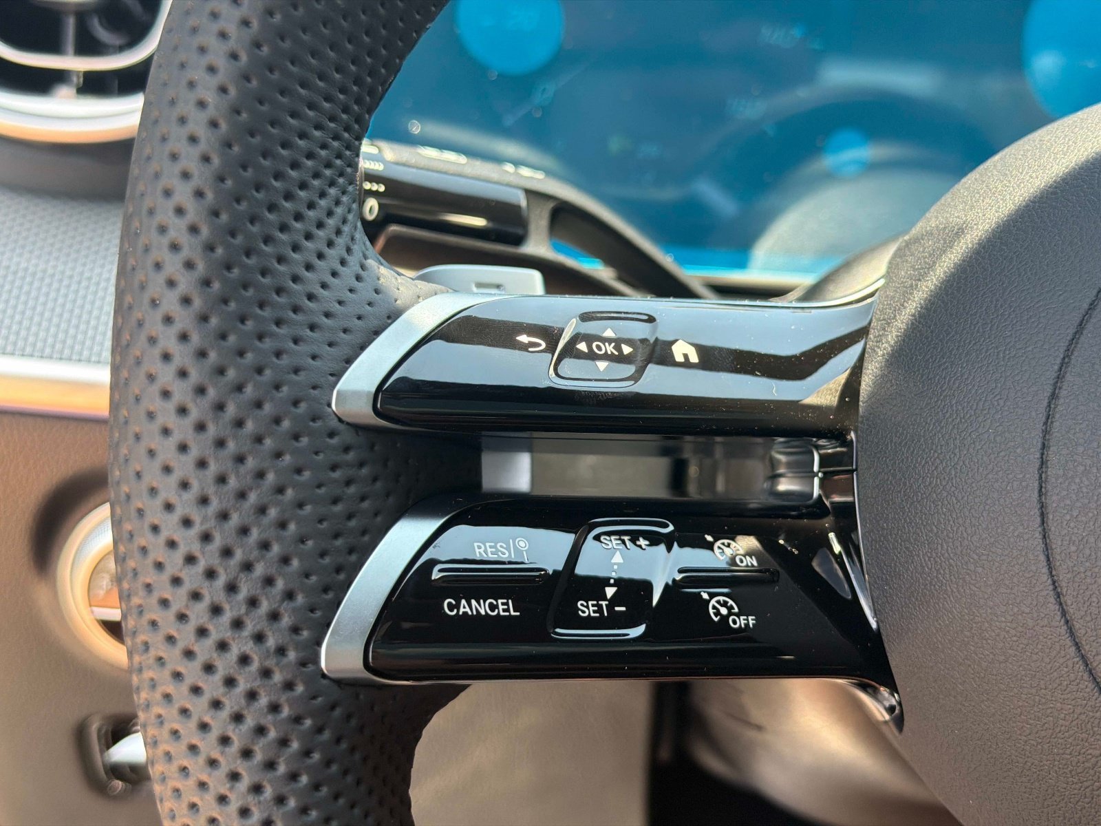 New 2026 Mercedes-Benz CLE 450 4MATIC Coupe image 24