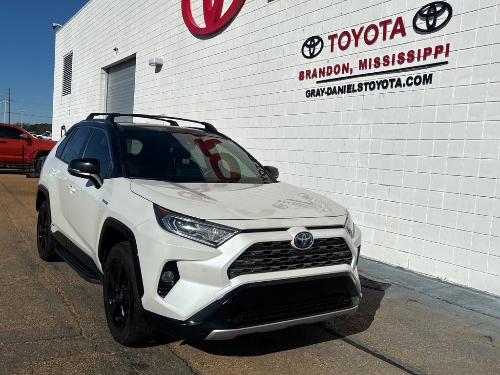 Used 2020 Toyota RAV4 XSE image 3