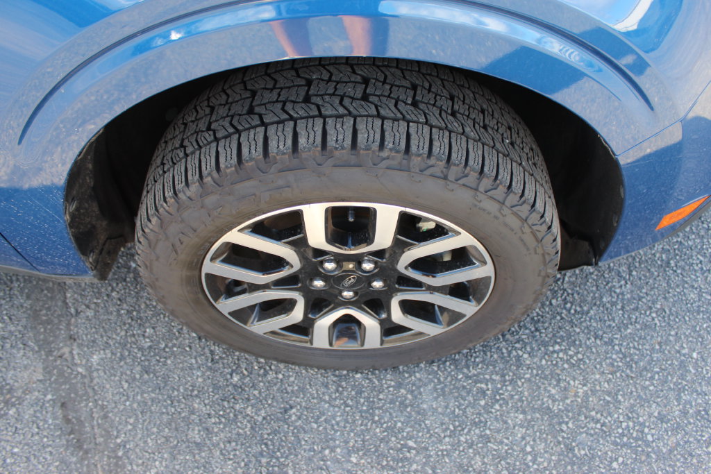 Used 2024 Ford Maverick Lariat FWD image 9