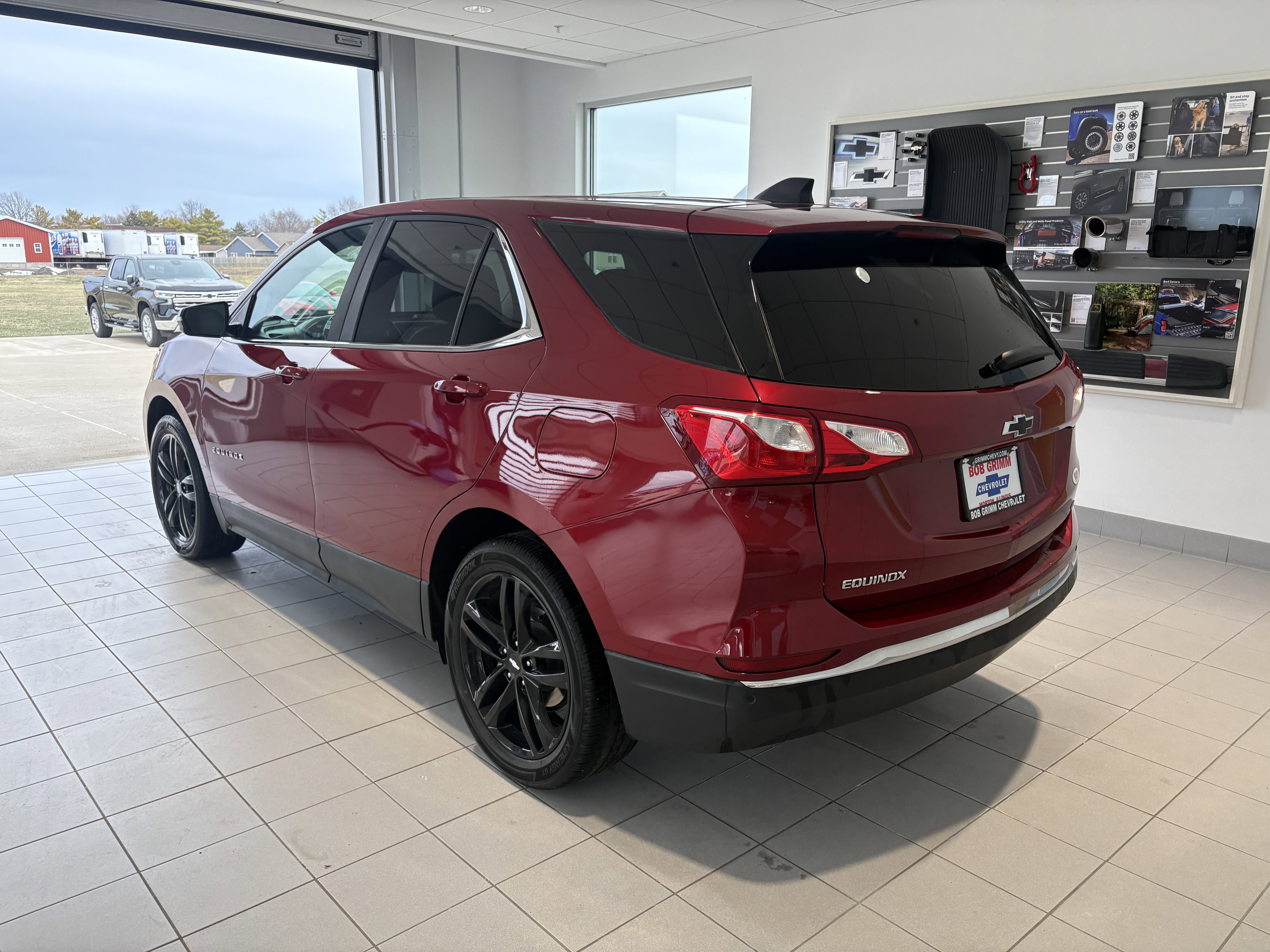 Used 2021 Chevrolet Equinox LT image 3
