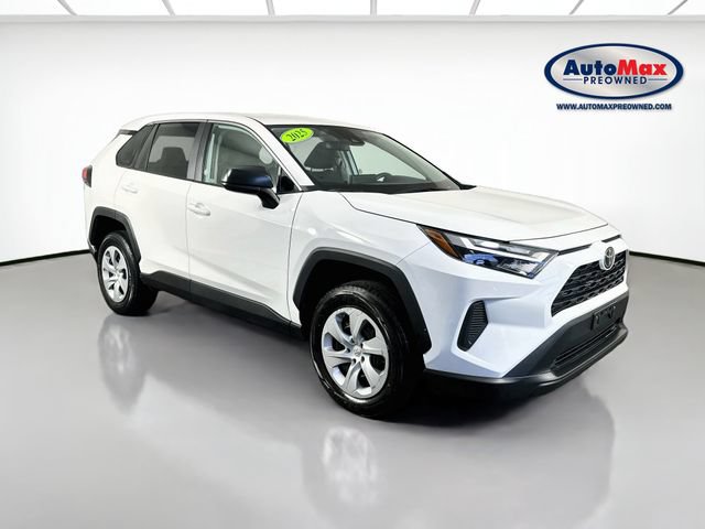 Used 2025 Toyota RAV4 LE AWD/4WD image 1