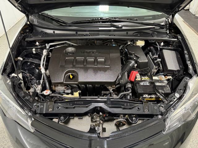 Used 2017 Toyota Corolla LE w/ Carpet Mat Package (TMS) FWD image 23