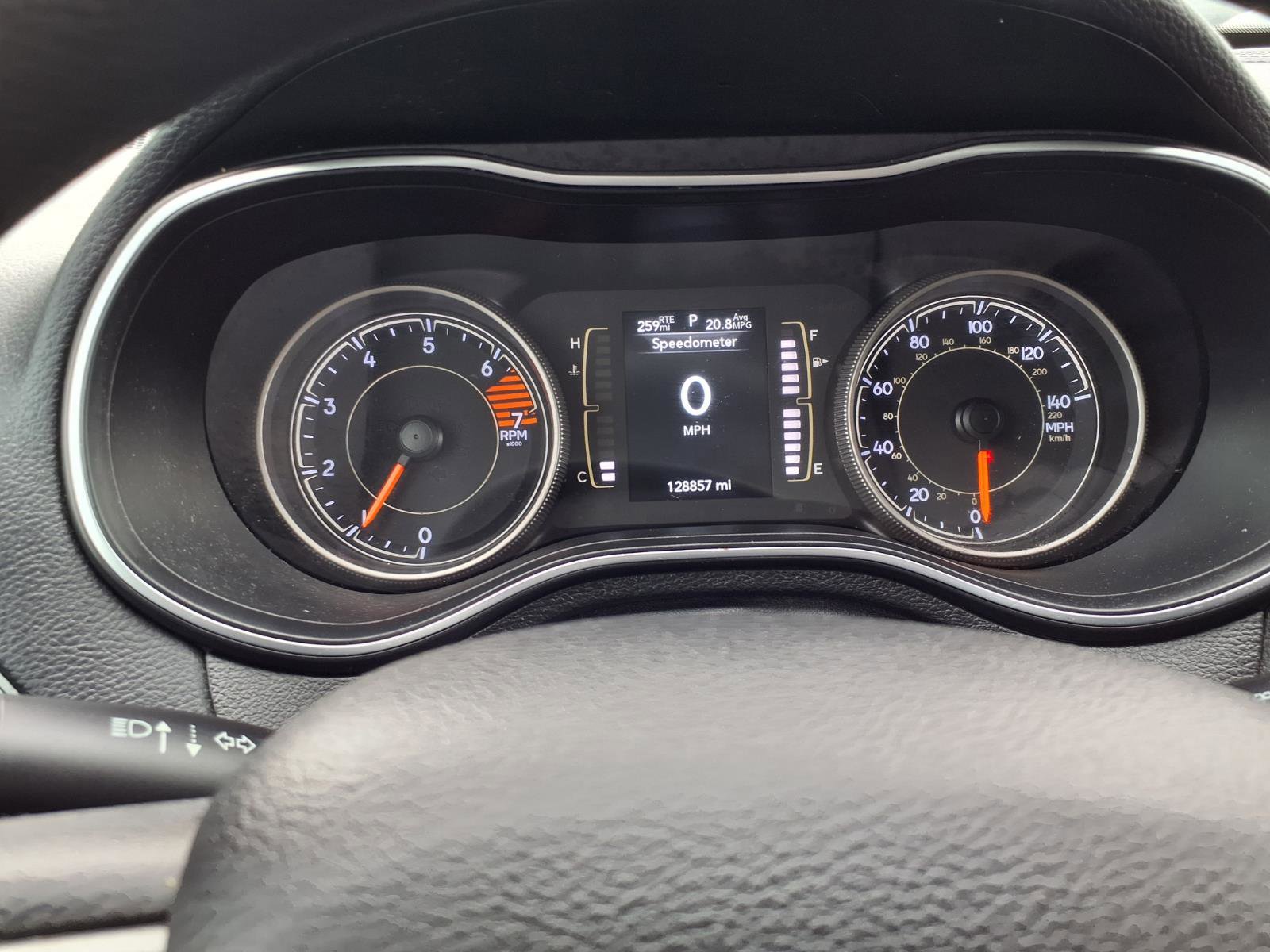 Used 2019 Jeep Cherokee Latitude w/ Popular Appearance Group FWD image 14