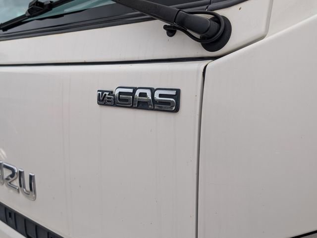 Used 2020 Isuzu NPR RWD image 4