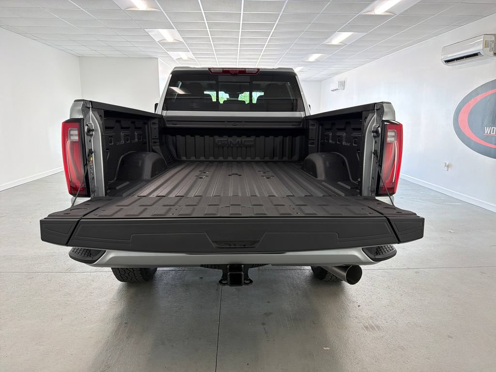 New 2026 GMC Sierra 3500 Denali w/ Denali Reserve Package AWD/4WD image 7