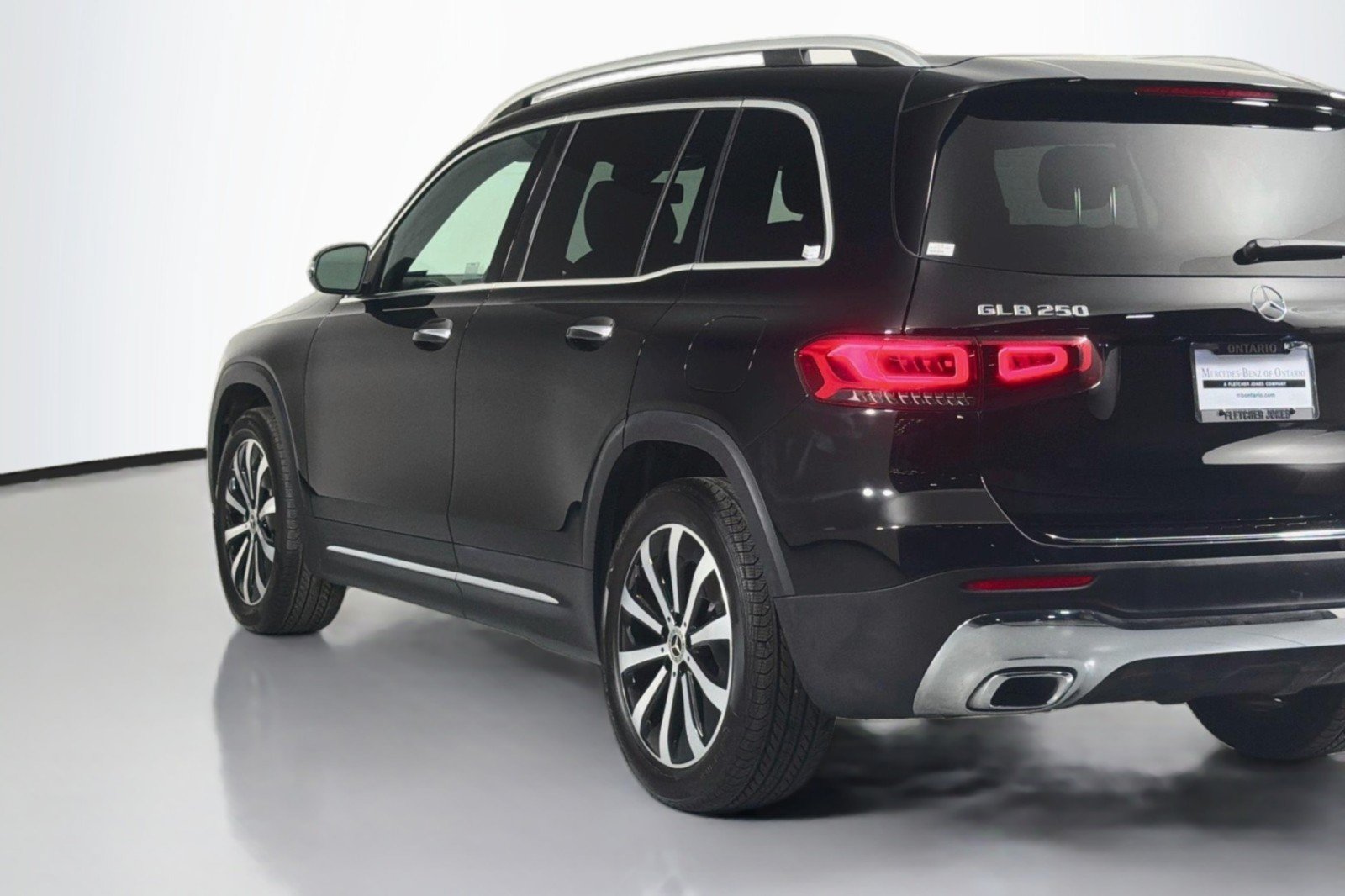 Used 2023 Mercedes-Benz GLB 250 image 16