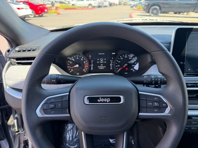 Used 2025 Jeep Compass Sport AWD/4WD image 14