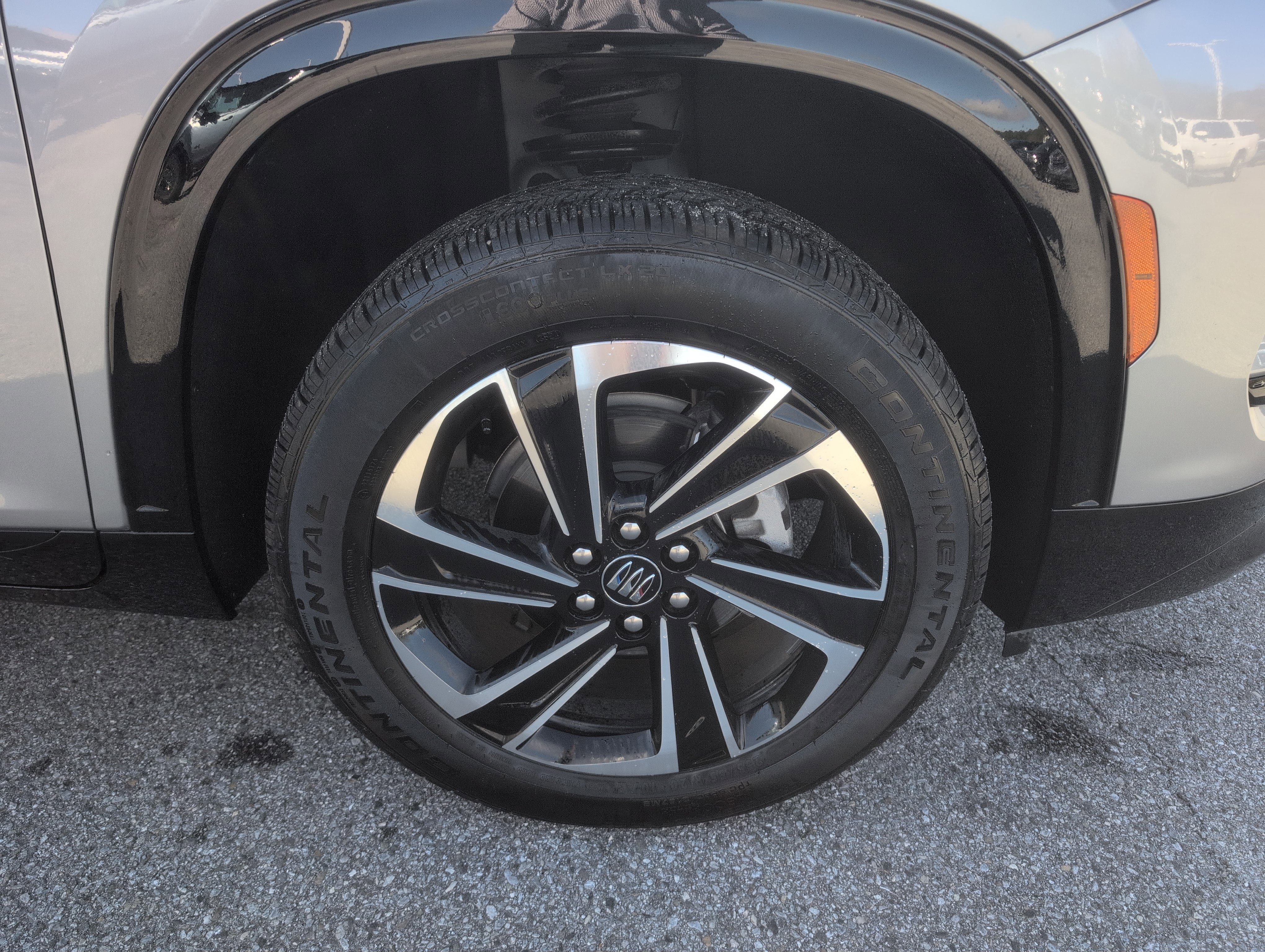 Used 2025 Buick Enclave Sport Touring w/ LPO, Floor Liner Package image 12