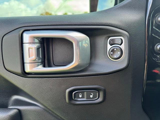 Used 2024 Jeep Gladiator Rubicon w/ Steel Bumper Group image 14