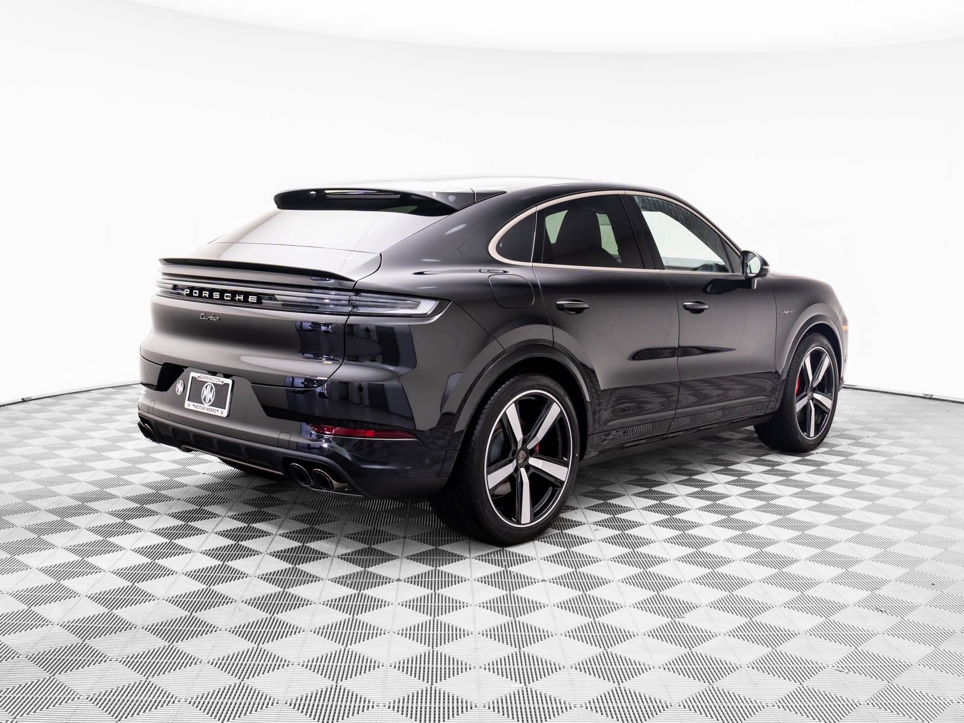 New 2025 Porsche Cayenne Turbo image 8