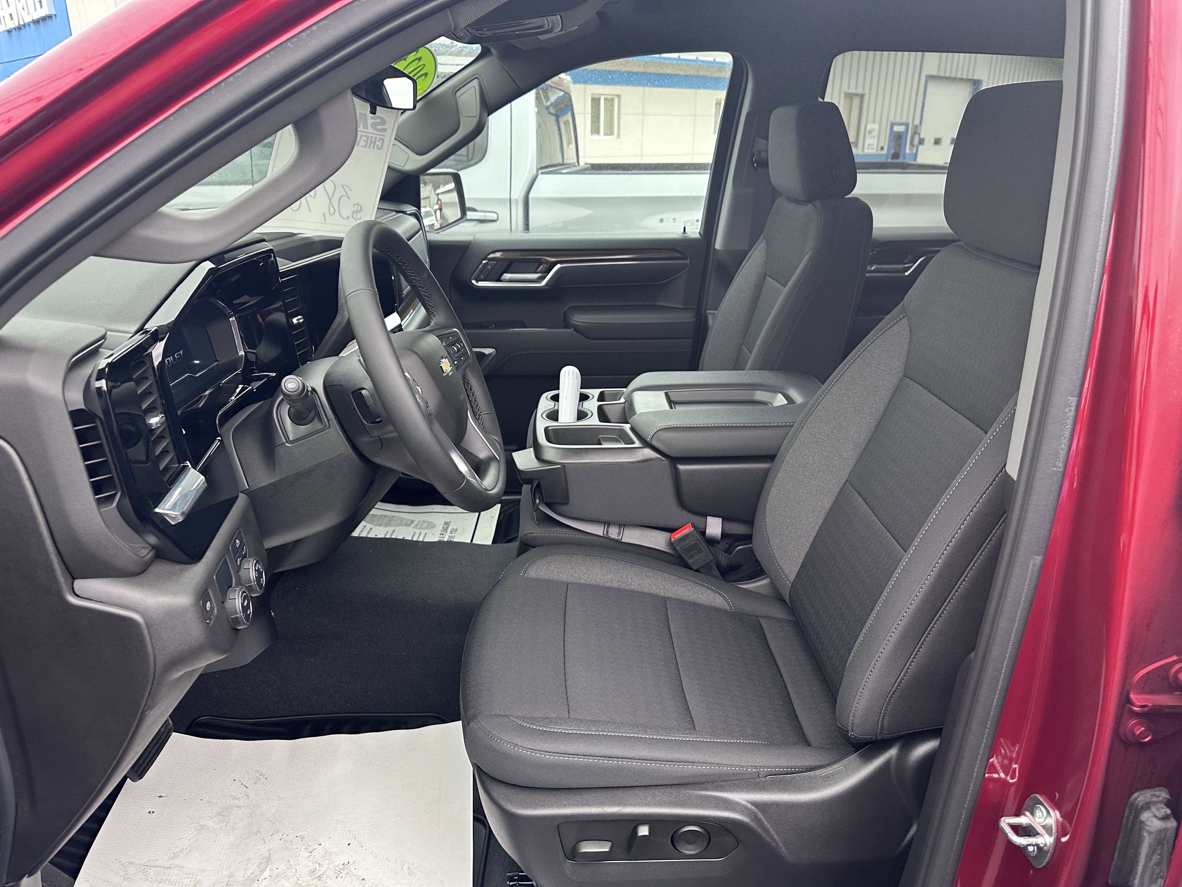 Used 2023 Chevrolet Silverado 1500 LT image 8