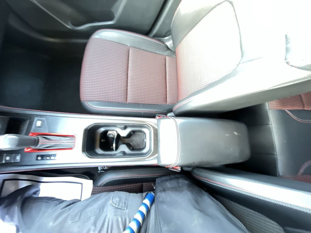 Used 2025 Nissan Kicks SR image 20