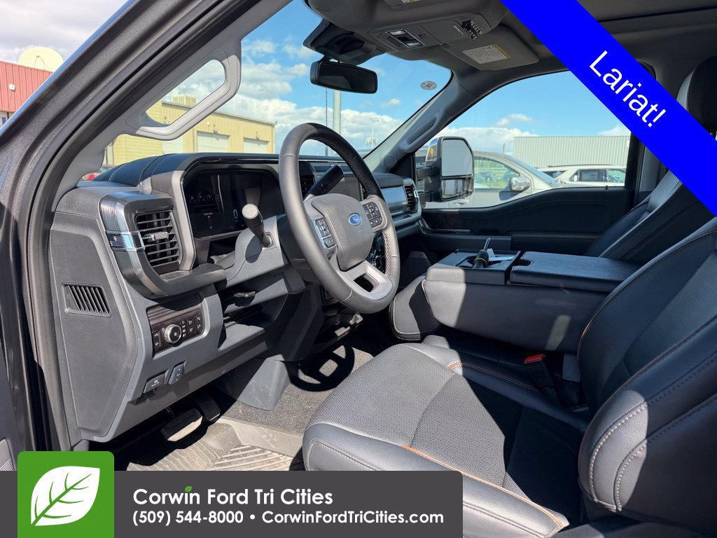 Used 2026 Ford F450 Lariat w/ Lariat Premium Package AWD/4WD image 2