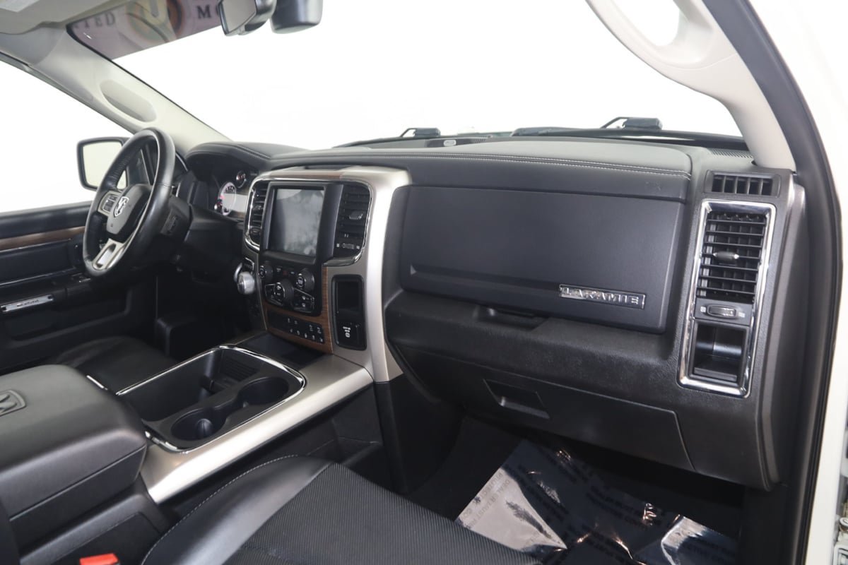 Used 2018 RAM 1500 Laramie w/ Convenience Group AWD/4WD image 35