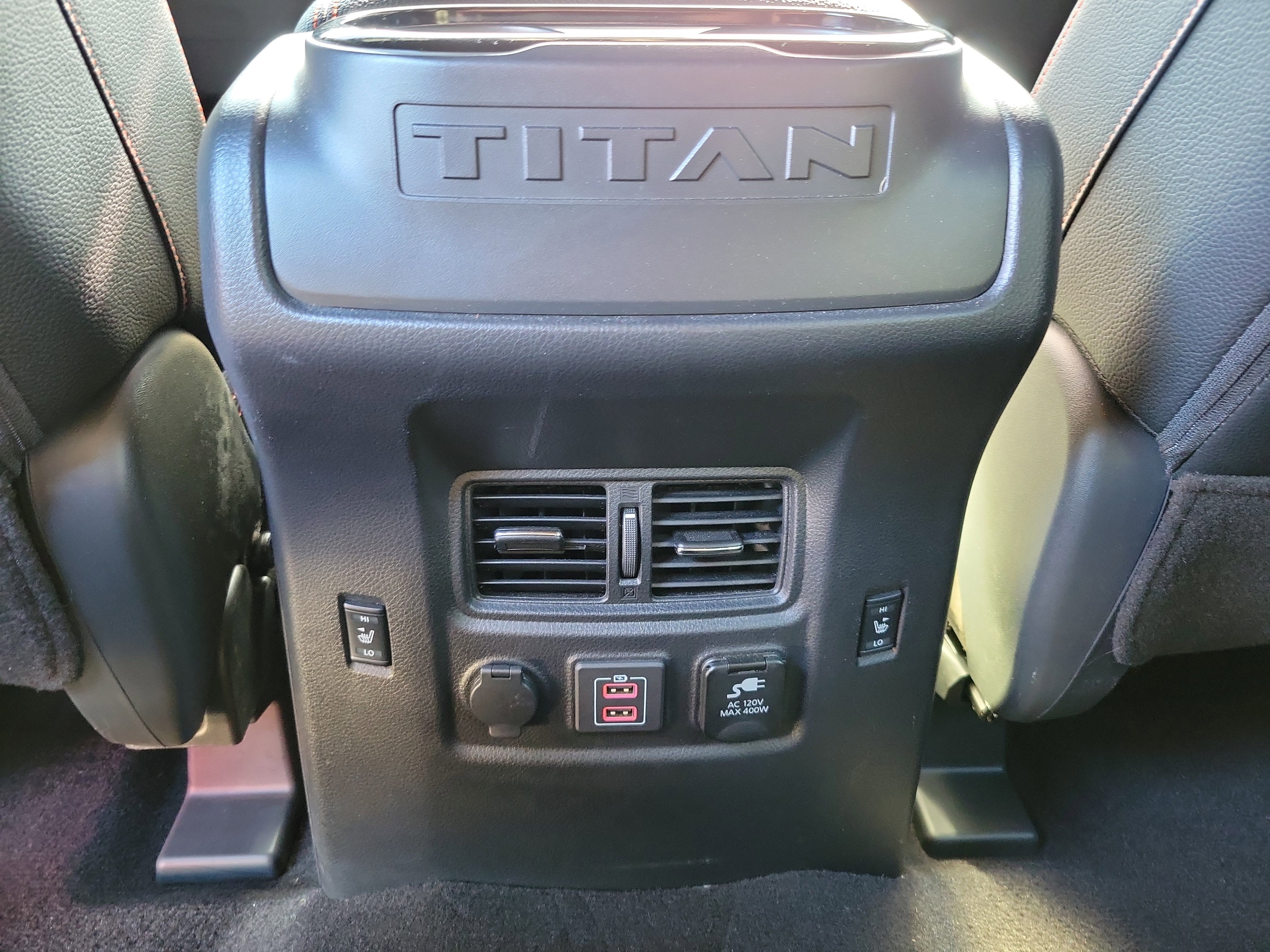 Used 2023 Nissan Titan PRO-4X w/ Pro-4x Convenience Package AWD/4WD image 8