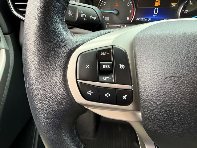 Used 2021 Ford Explorer XLT w/ Equipment Group 202A AWD/4WD image 18