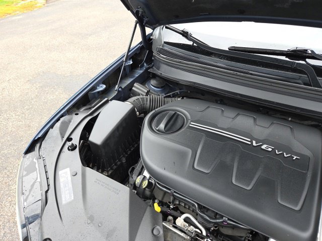 Used 2022 Jeep Cherokee Limited w/ Trailer Tow Group AWD/4WD image 77