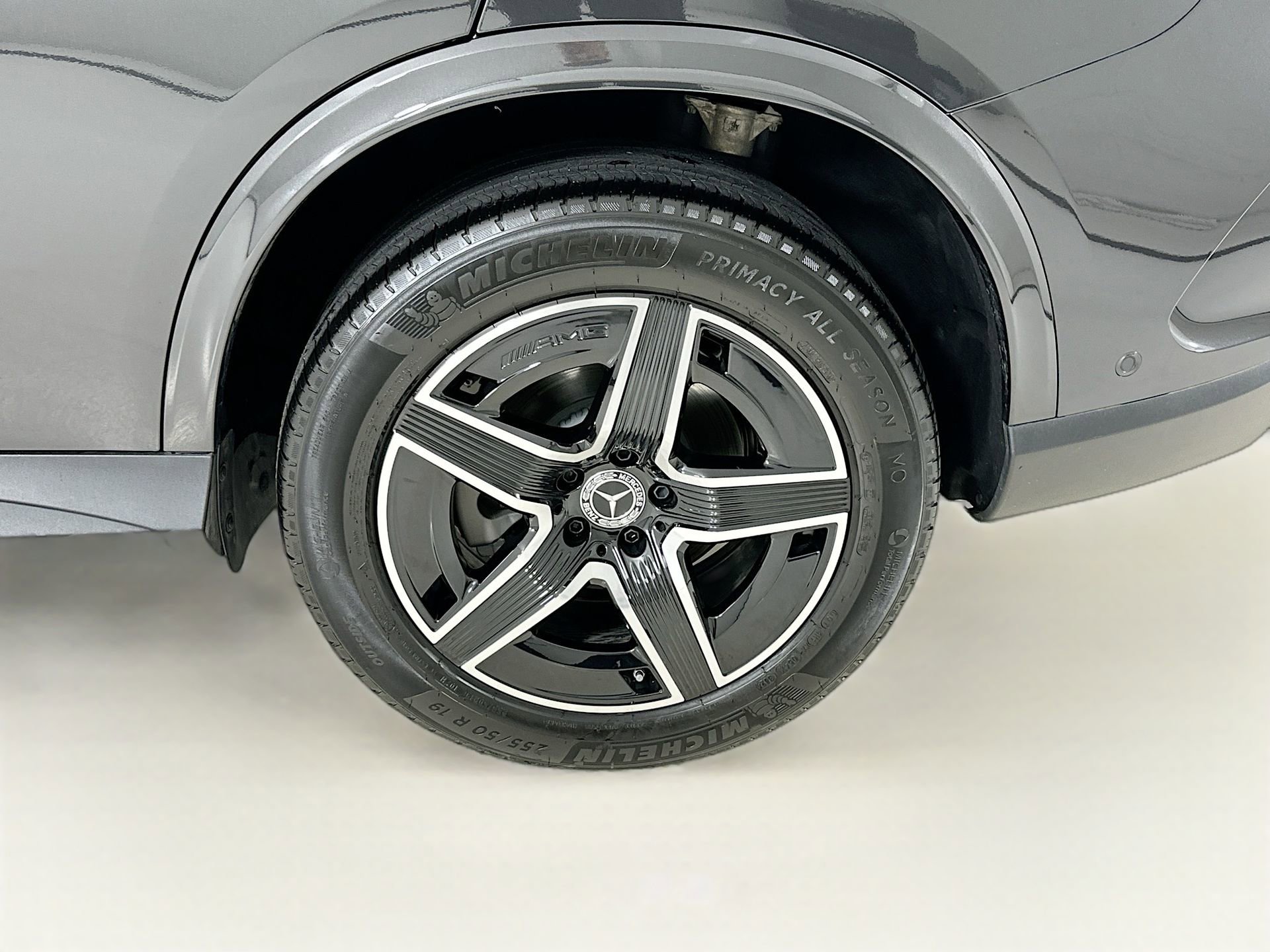 Used 2025 Mercedes-Benz GLC 300 4MATIC image 34