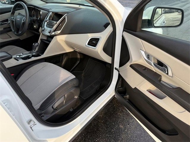 Used 2017 GMC Terrain SLE image 15