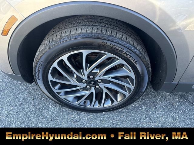 Used 2020 Lincoln Nautilus Reserve image 12