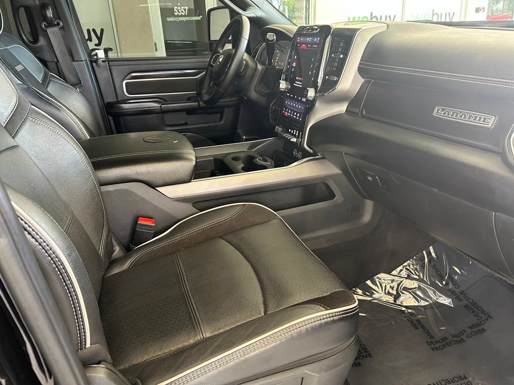 Used 2025 RAM 3500 Laramie w/ Sport Appearance Package AWD/4WD image 30