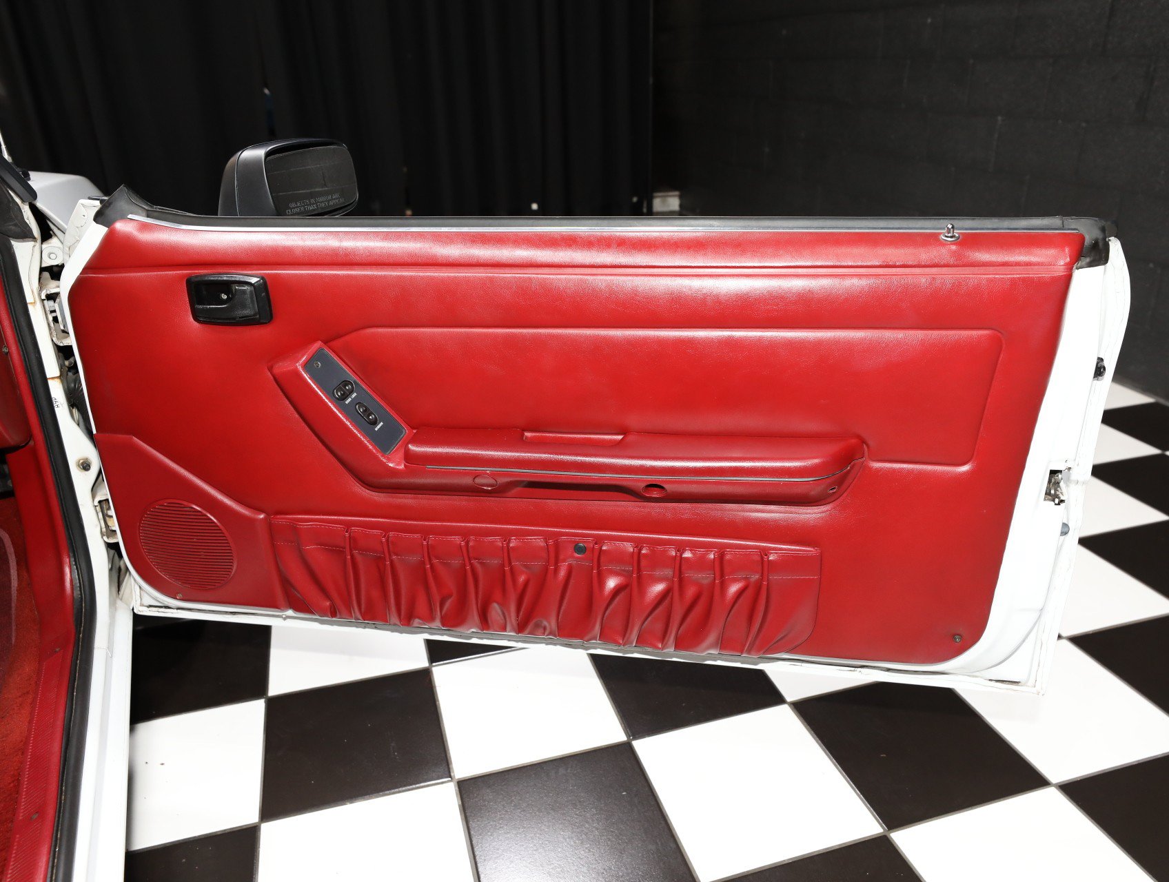 Used 1991 Ford Mustang LX RWD image 45