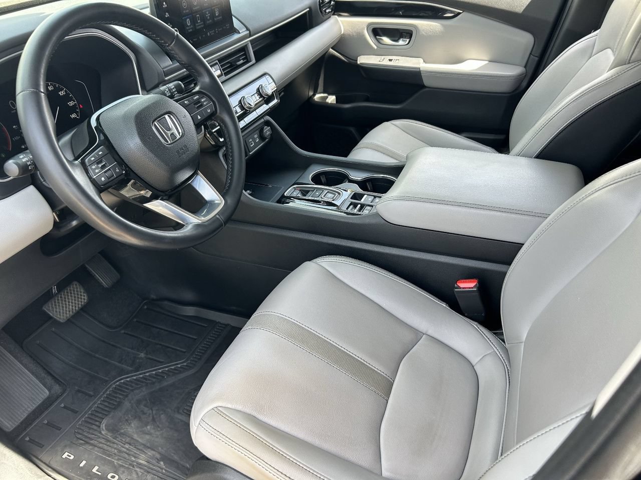 Used 2024 Honda Pilot Touring image 31